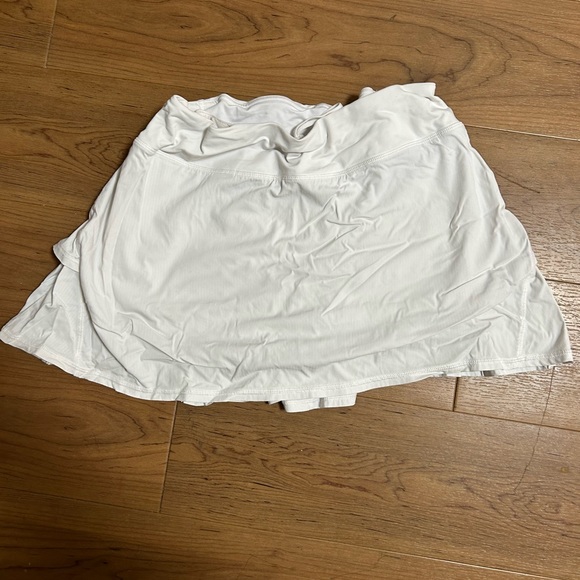 Lululemon white skort - Picture 1 of 3
